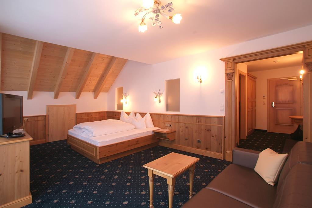 Hotel Fatlar Ισγκλ Εξωτερικό φωτογραφία