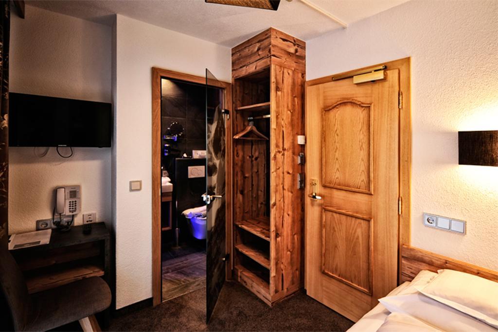 Hotel Fatlar Ισγκλ Εξωτερικό φωτογραφία