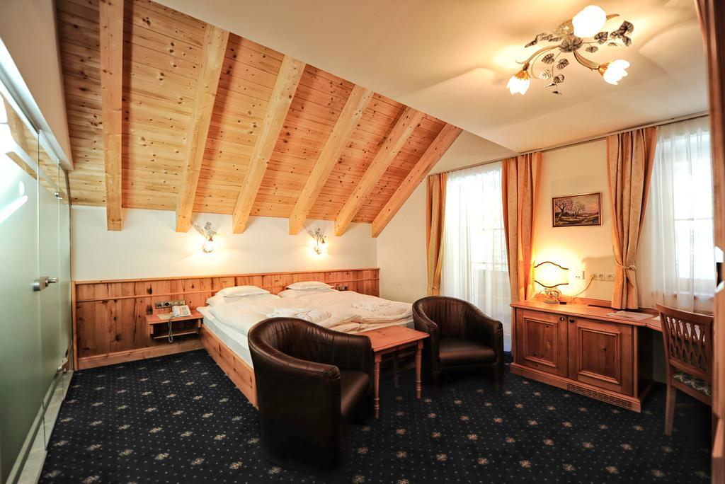 Hotel Fatlar Ισγκλ Εξωτερικό φωτογραφία